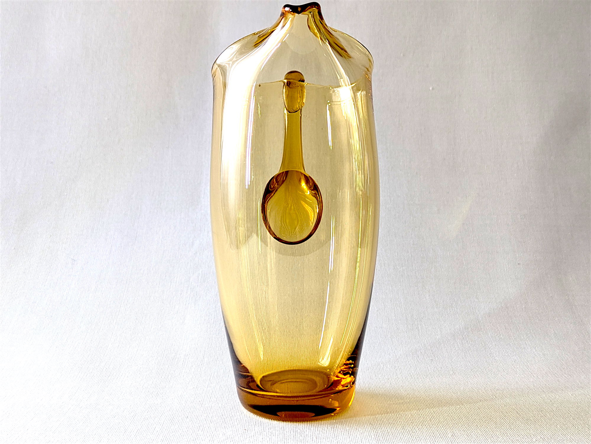 Jug (Amber)